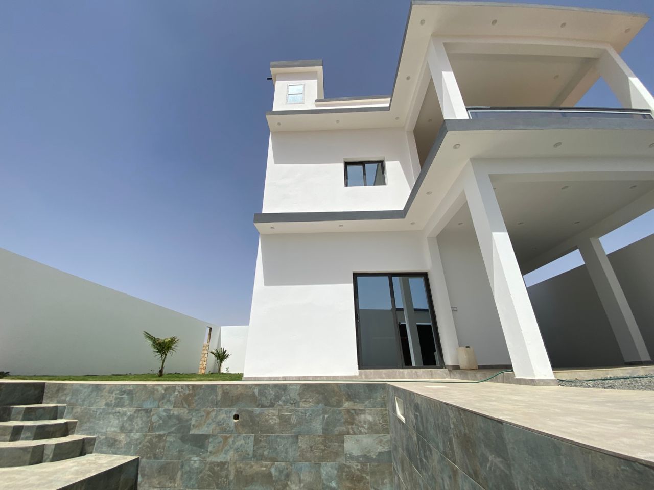 VILLA MODERNE R+1 À VENDRE À SINTIANE